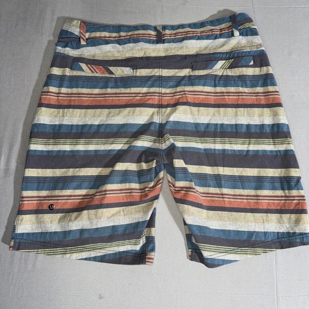 Lululemon Athletica‎ Men's 38 Shorts Commission Stripe Multicolor Casual Golf